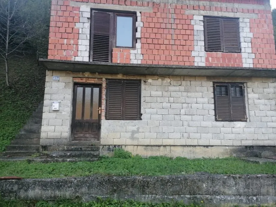 Kuća: Selište Kostajničko, Samostojeća 56.00 m2 +1300m2 zemljište (pro - Selište Kostajničko, Hrvatska Kostajnica