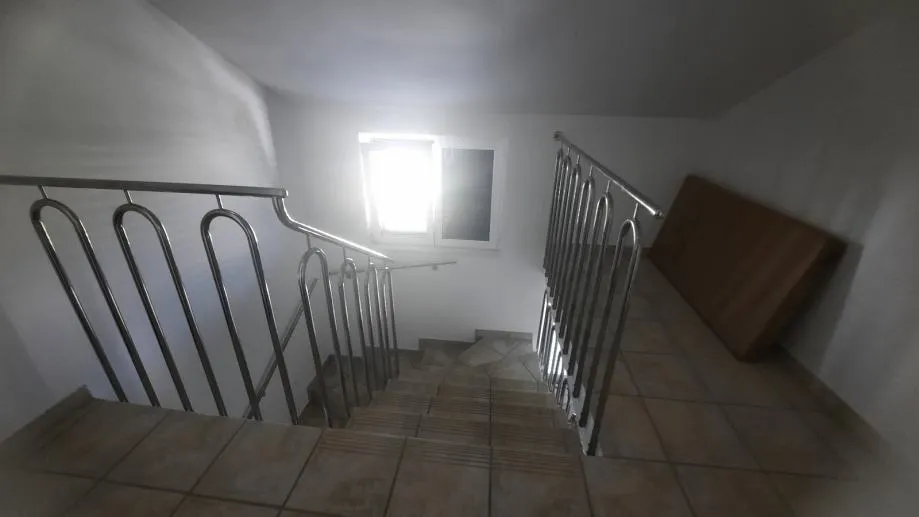 !!kuća sa tri apartmana u blizini slanice,235m2 (prodaja) - slika 12