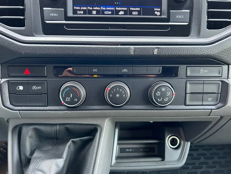 vw crafter 2.0 tdi - l3h2 - 2020 - 140000km - servisna - taho - klima - slika 16