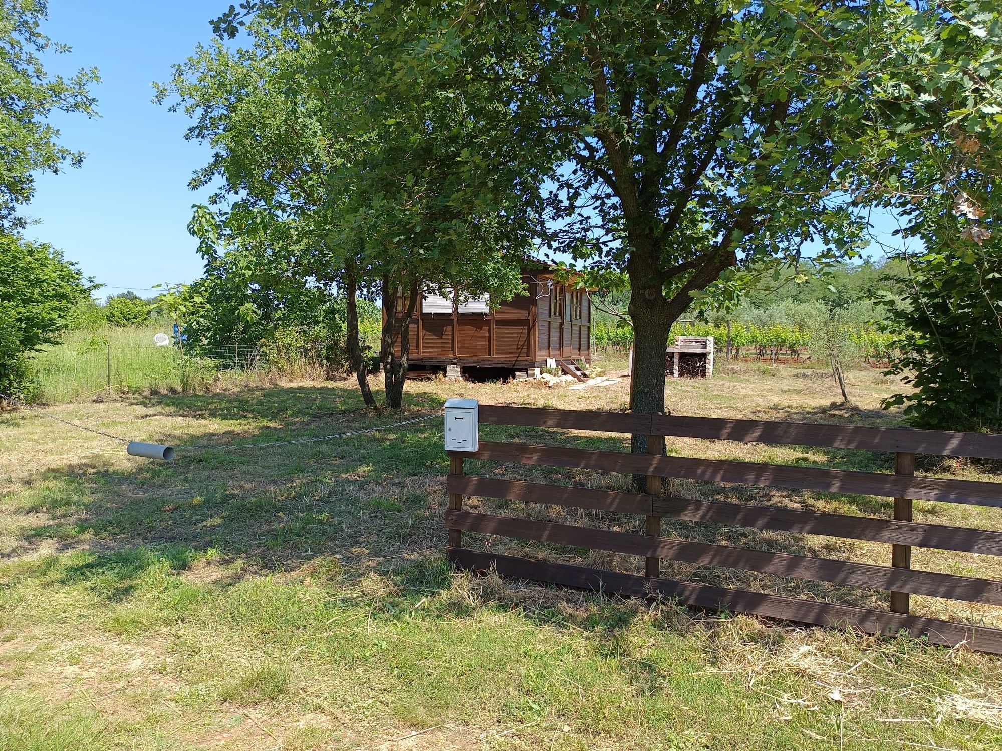 zemljište od 358m2 sa montažnom kućicom 32m2 u marčani, blizu pule - slika 11
