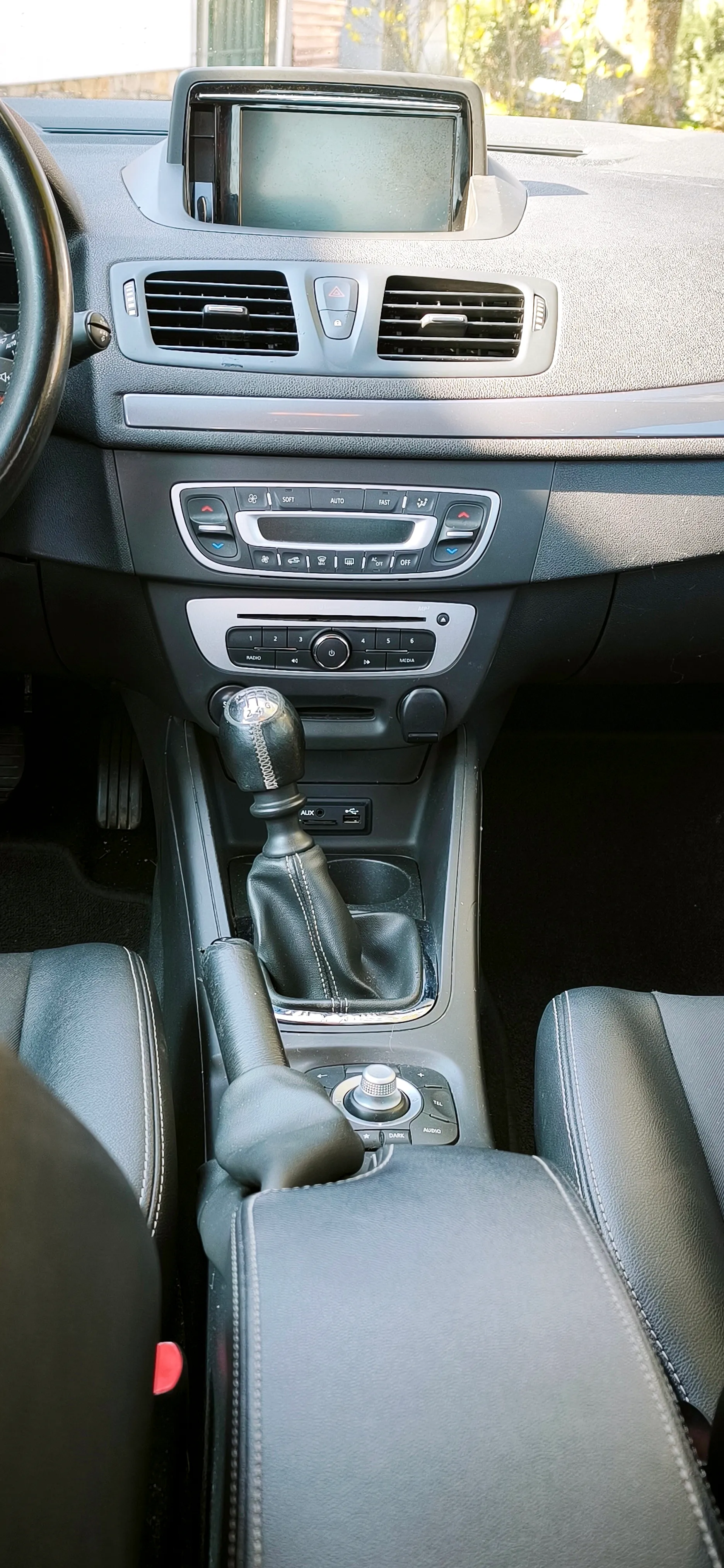prodajem renault megane iii - slika 4