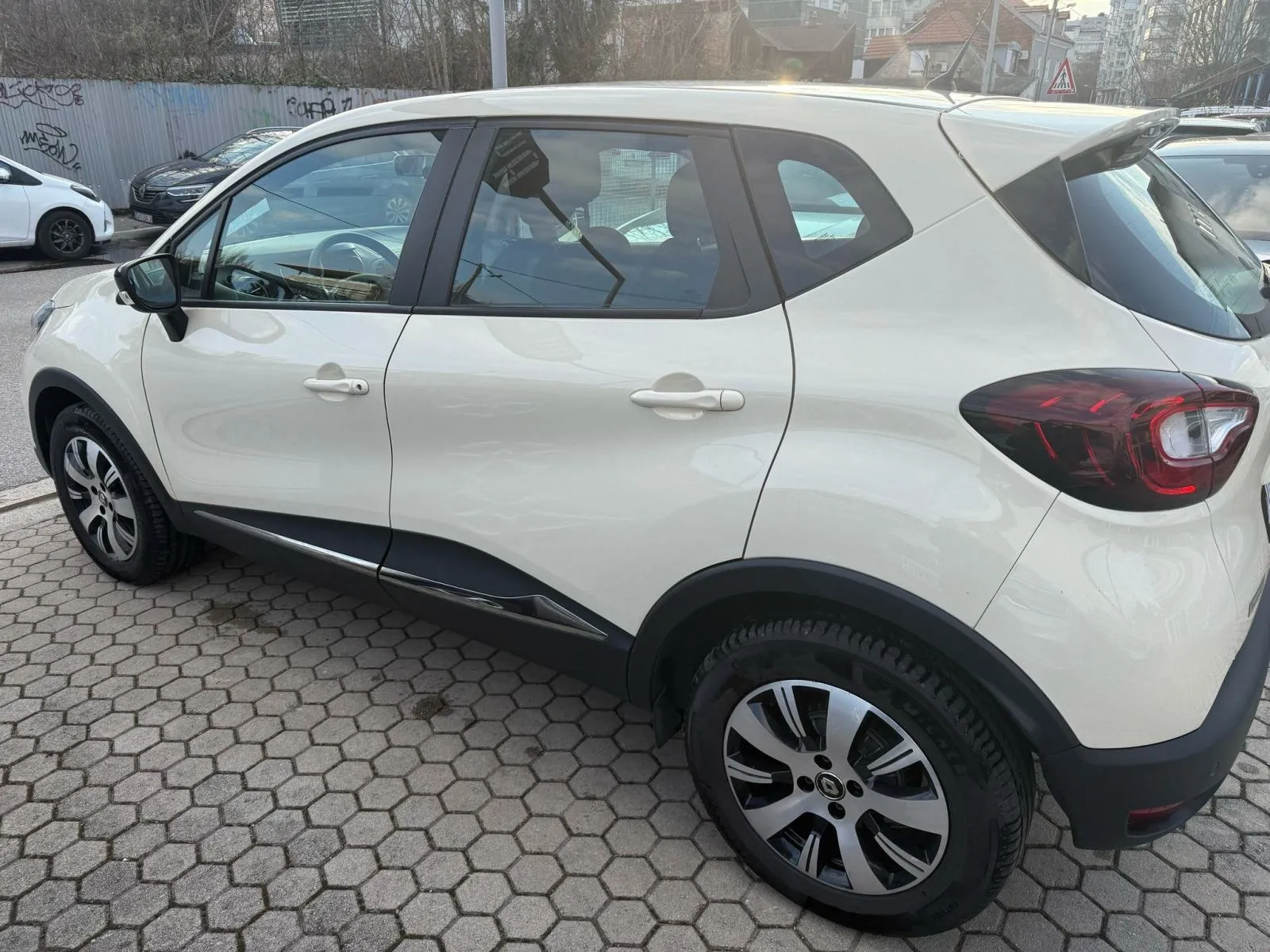 renault captur 0.9 tce, navi, klima, 4x garancija!!! - slika 4