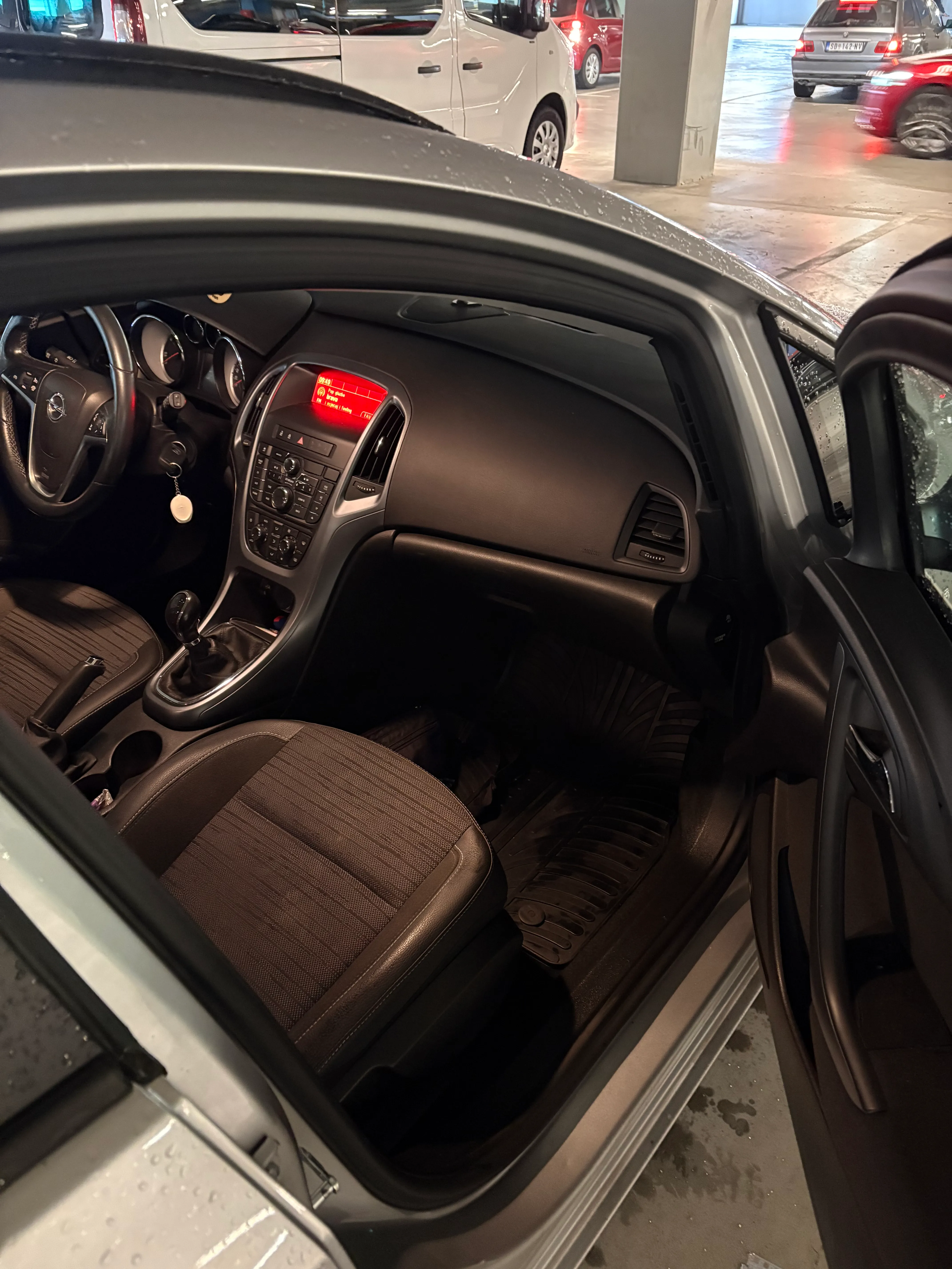 opel astra 1.6 cdti karavan 2016. g. - slika 7