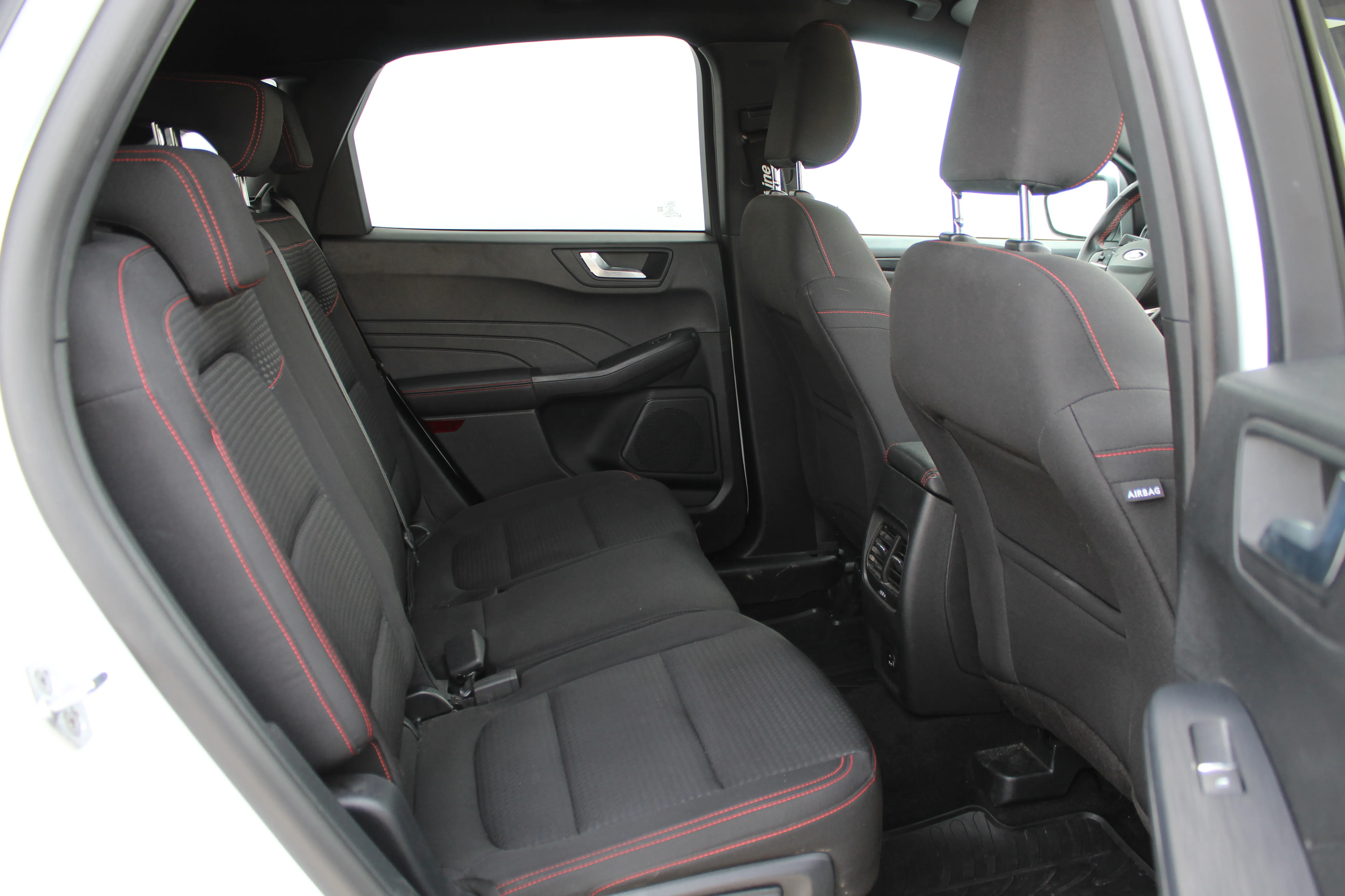 ford kuga st-line - slika 13