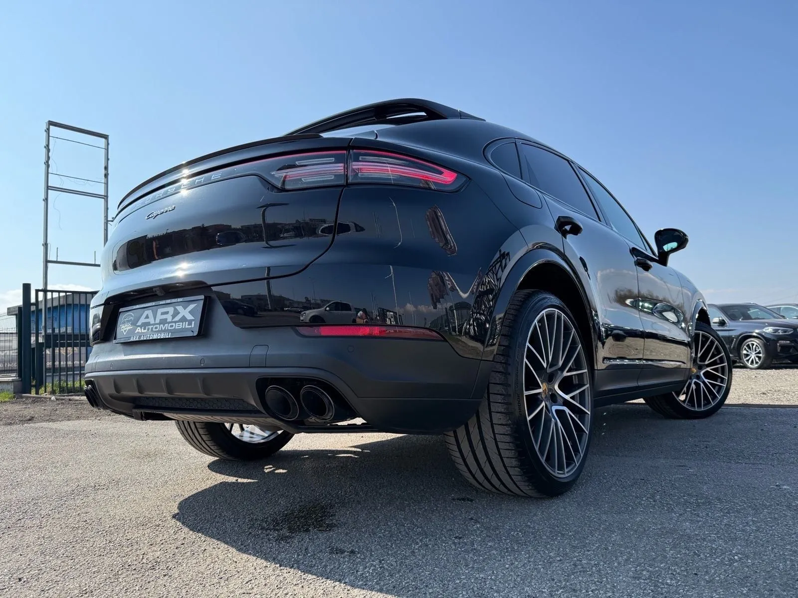 porsche cayenne coupe 3.0 sport °chrono°matrix°kamera 360°u pdv-u° - slika 21