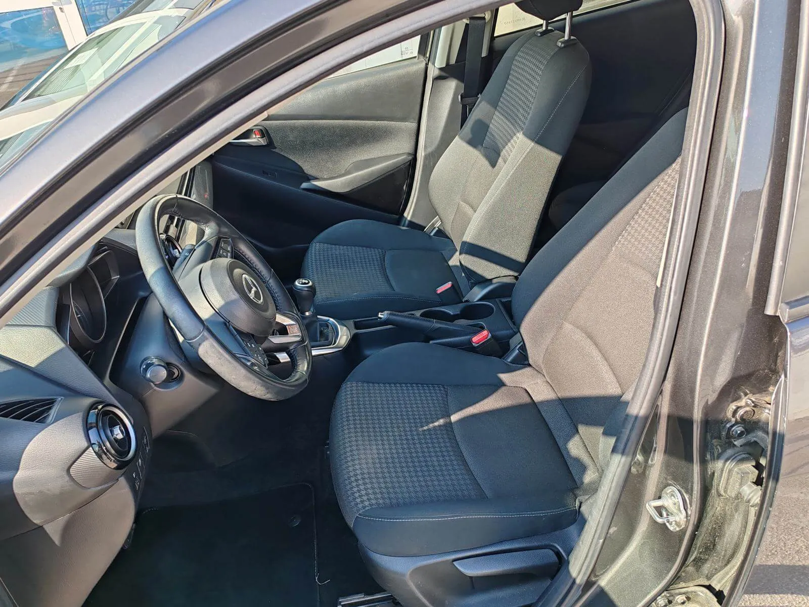 mazda 2 g75 - slika 7