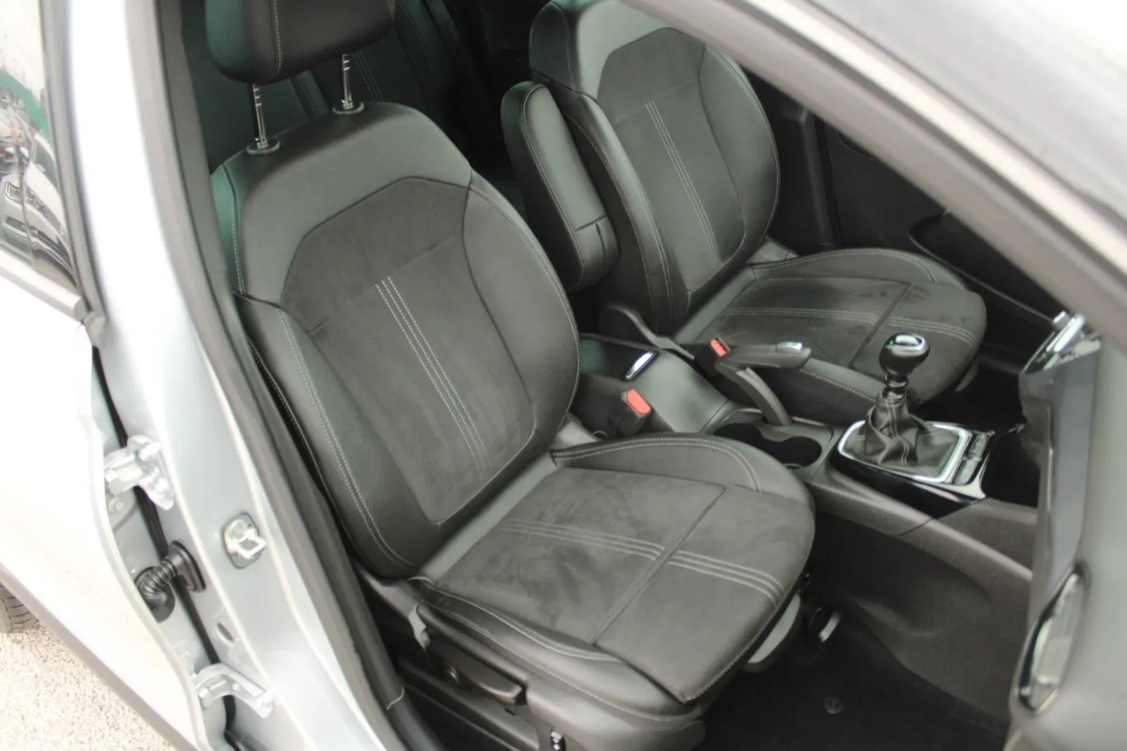 opel crossland 1.2 turbo ultimate *led,navigacija,kamera* - slika 16