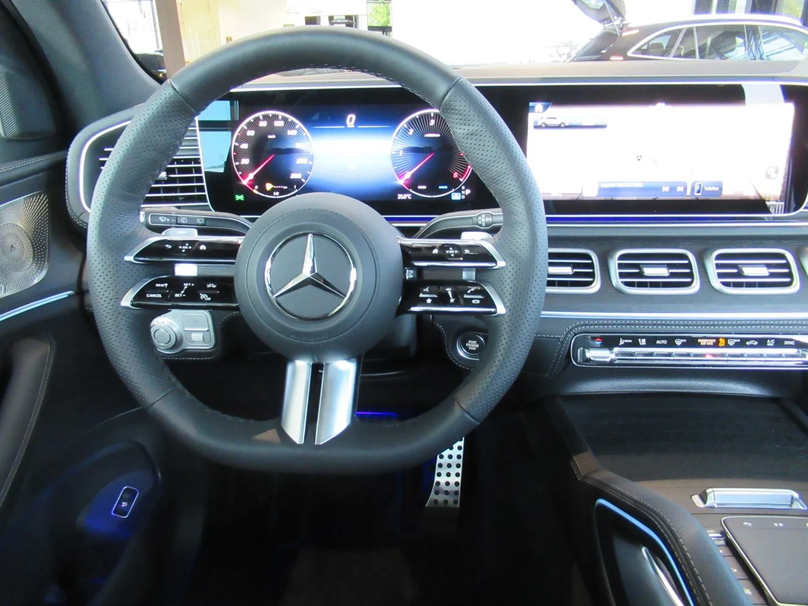 mercedes-benz gle 450 d 4matic amg line premium plus - slika 14