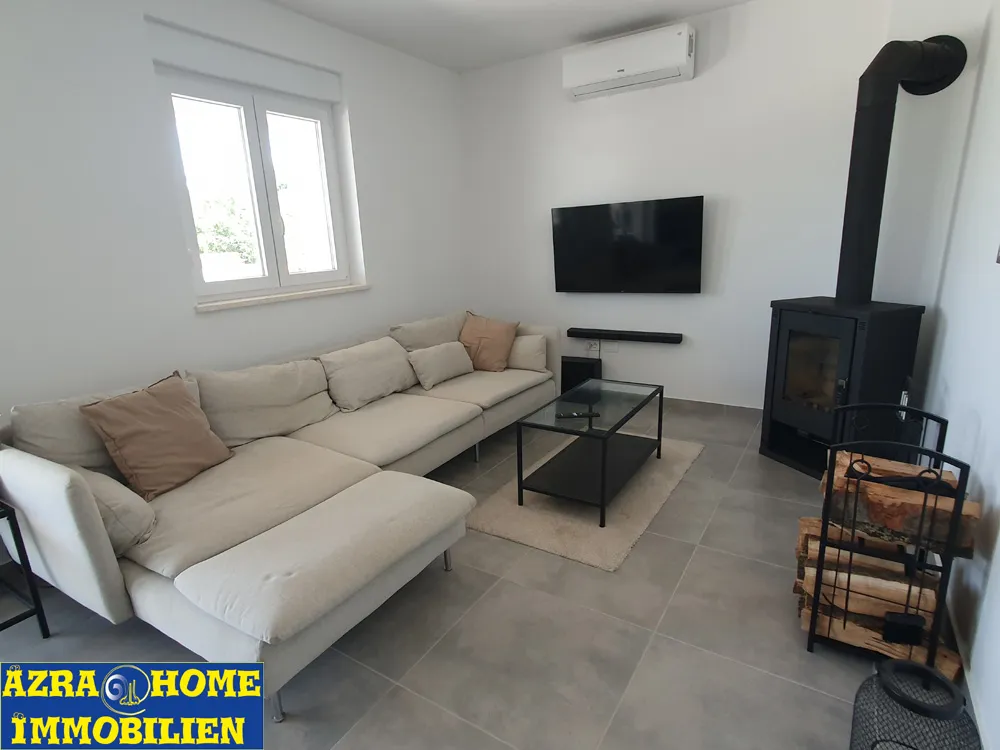 prodaja kuće sa bazenom, vodnjan, 180 m2 s terasama, bazen 30m2 - slika 10