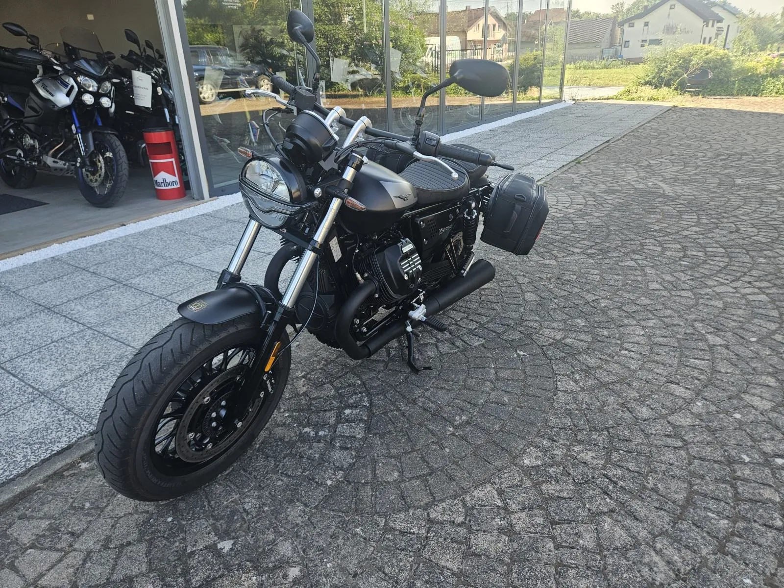 moto guzzi v9 bobber abs, s garancijom, 2021 god. - slika 11