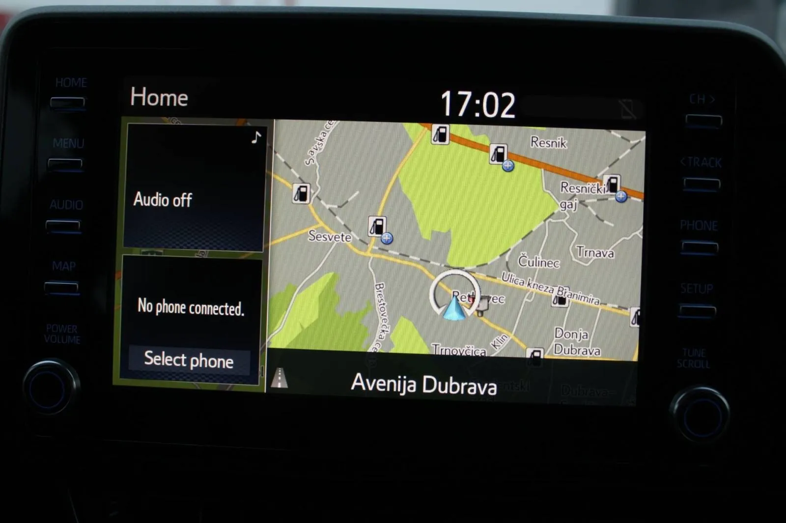 toyota c-hr 1.8 hybrid automatik *led, navigacija, kamera* - slika 10