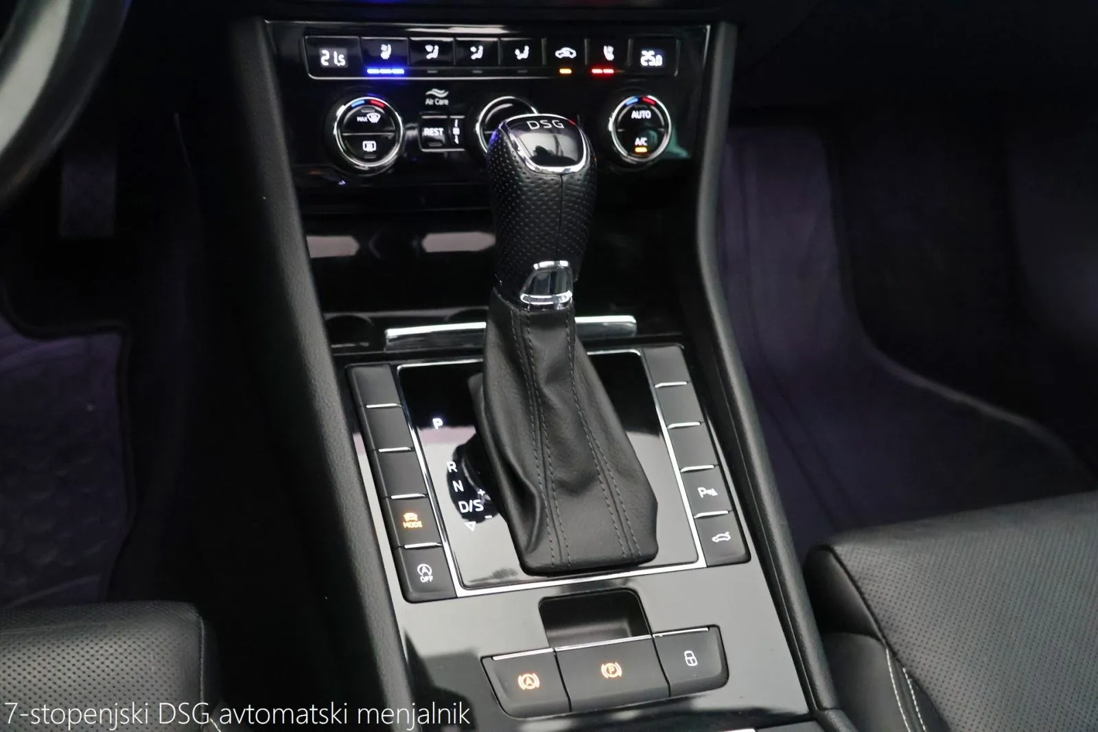 škoda superb combi 2.0tdi dsg l-k 150km matrix virtual pano - slika 10