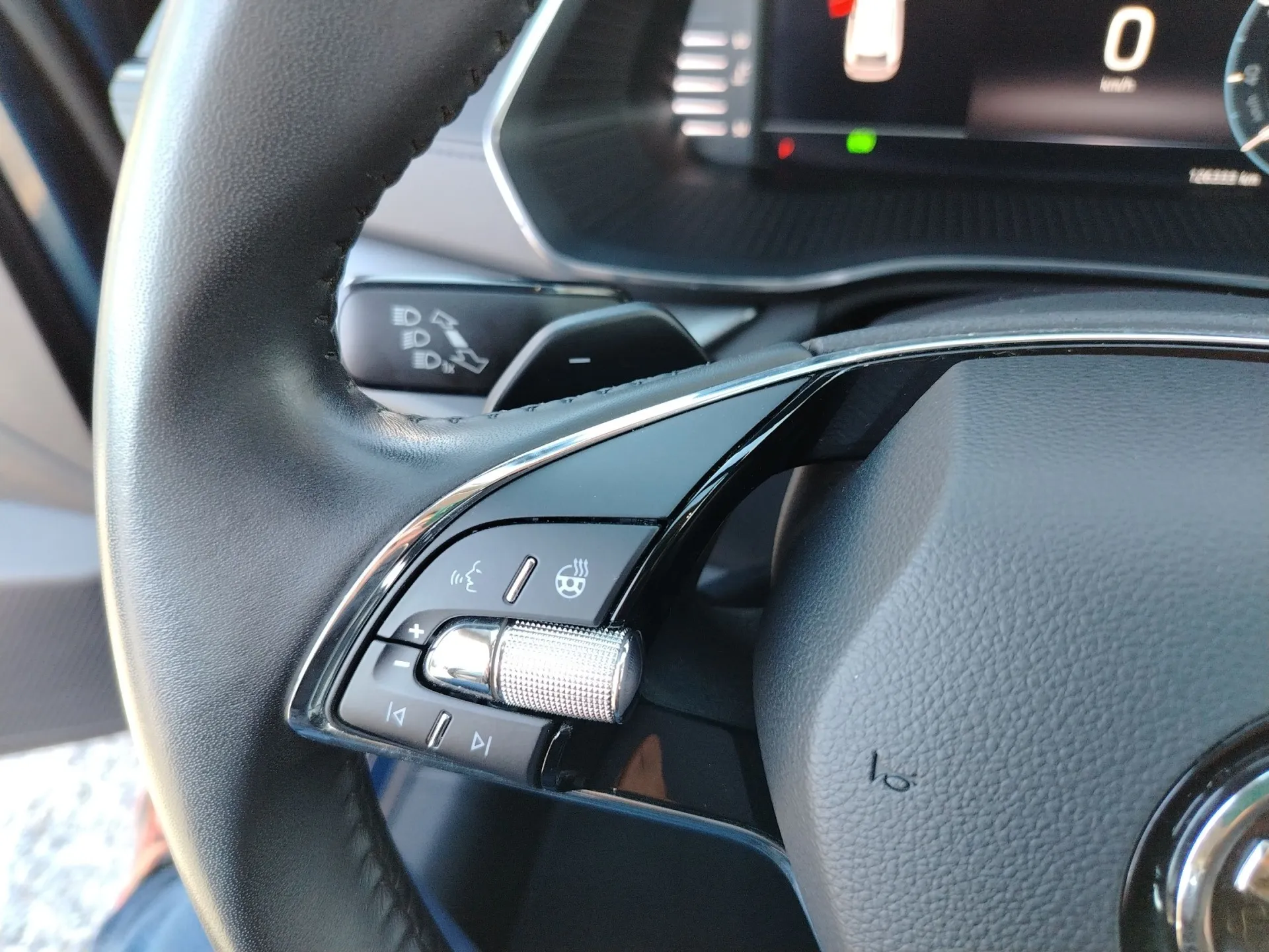 škoda octavia combi 2.0 tdi dsg ambition - slika 18