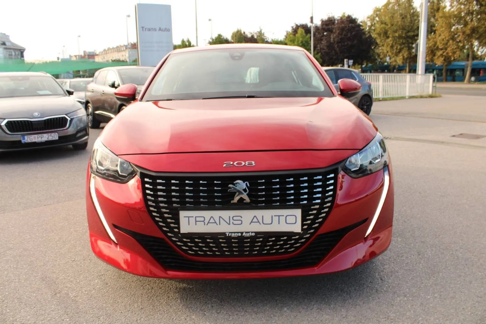 peugeot 208 1.5 hdi *navigacija* - slika 2