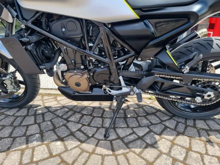 husqvarna vitpilen 701 abs tcs, shark, s garancijom, 2019 god. - slika 10