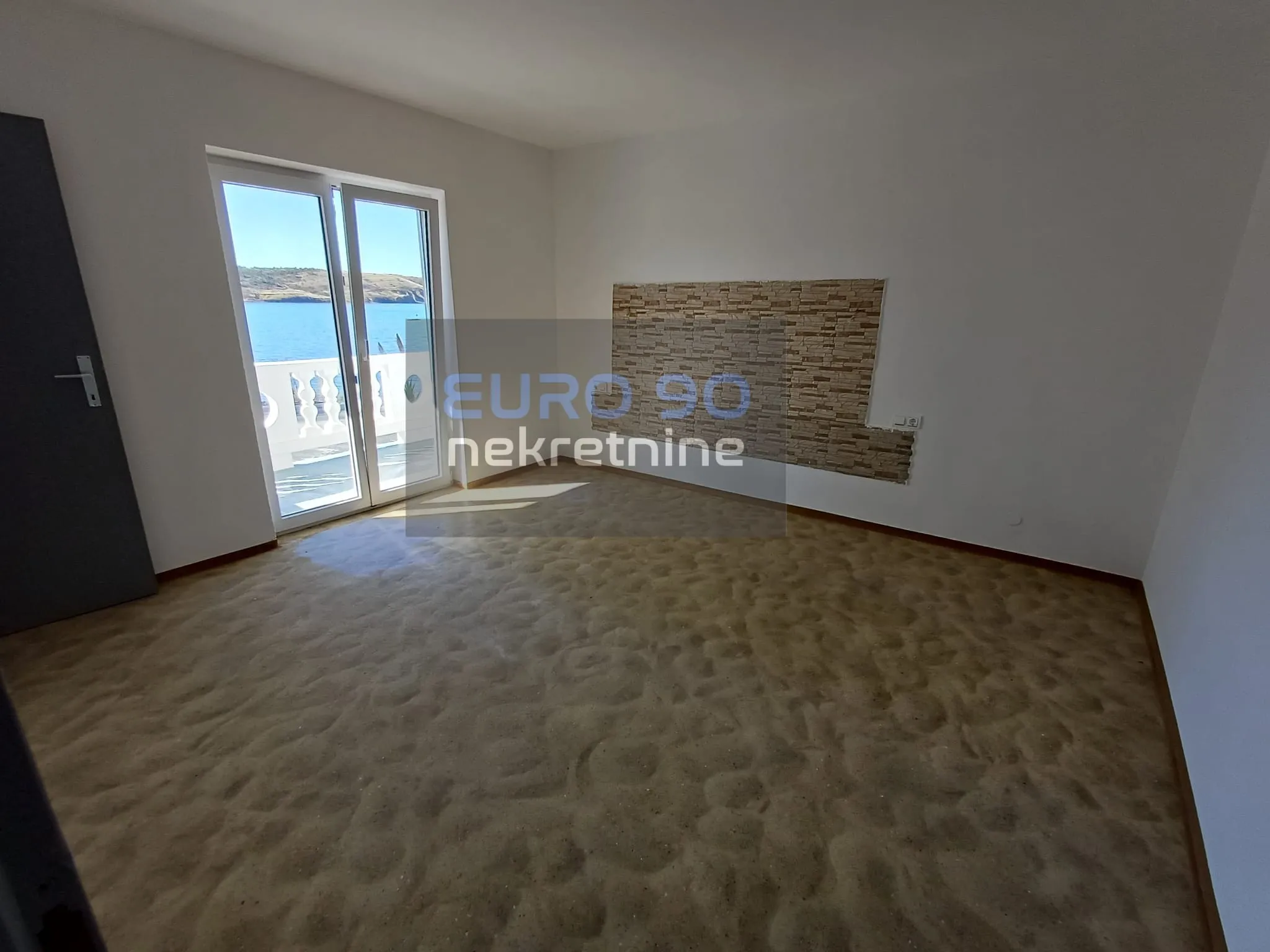 rtina- velika kuća s 12 apartmana, 1.red do mora i prekrasne plaže !! - slika 23