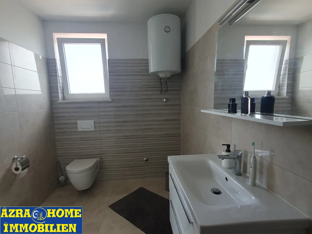 prodaja kuće sa bazenom, vodnjan, 180 m2 s terasama, bazen 30m2 - slika 21