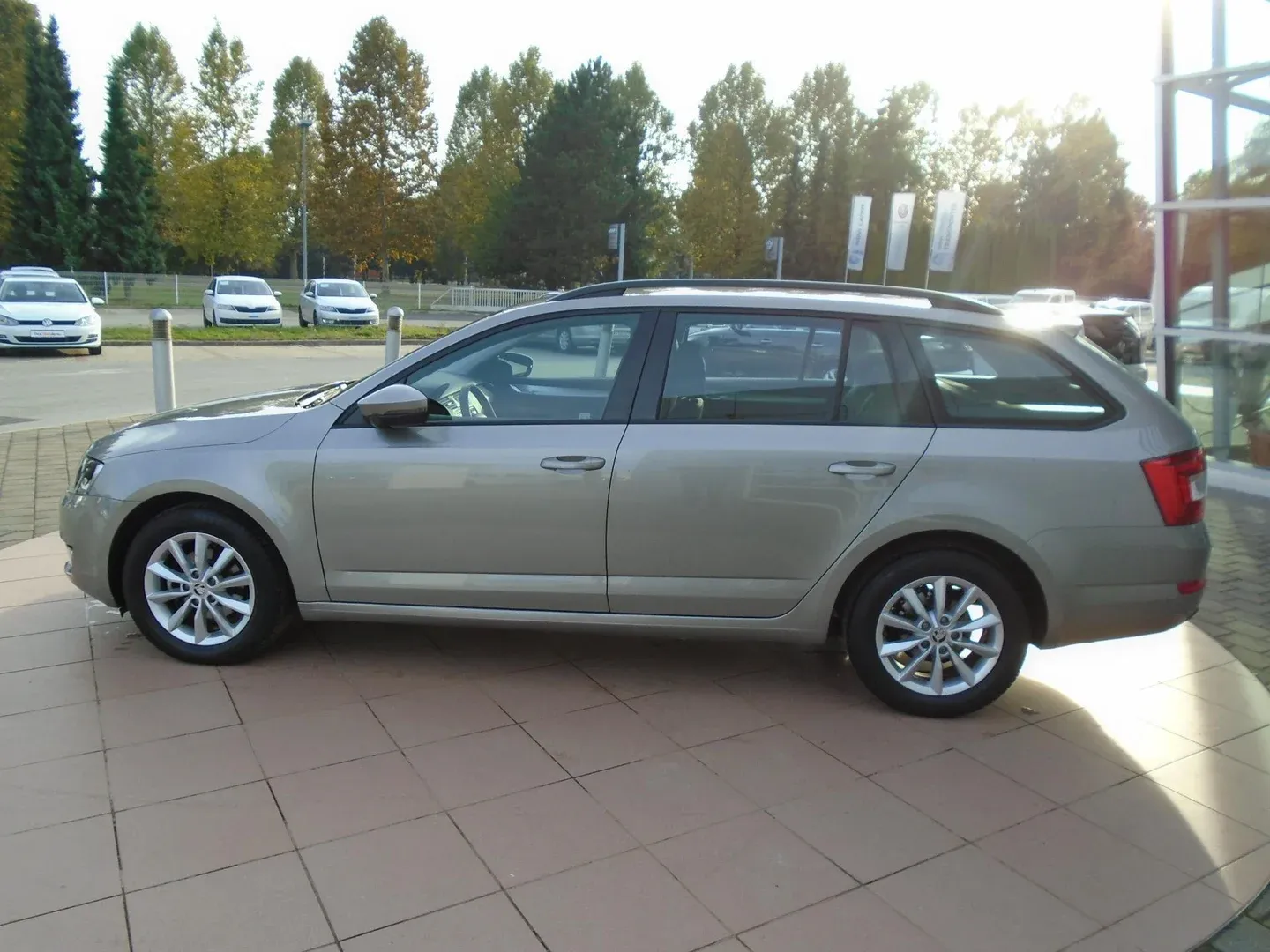 03202 škoda octavia combi style 1.6 tdi dsg - slika 5