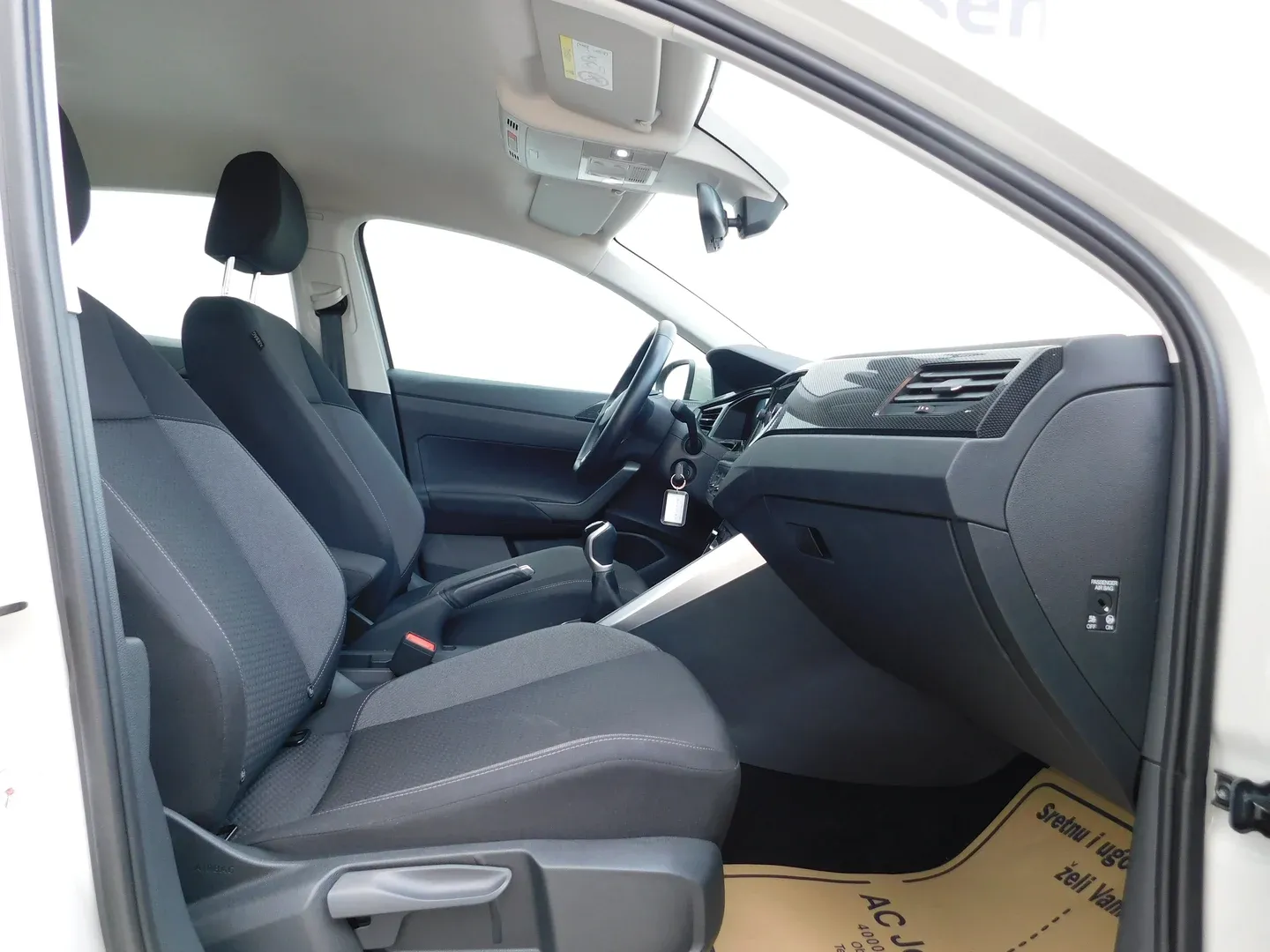 10113 volkswagen taigo 1.0 tsi life - slika 12