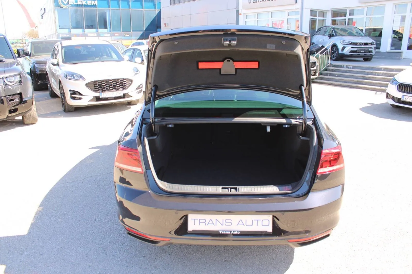 vw passat 2.0 tdi dsg *led, navigacija, kamera* - slika 20