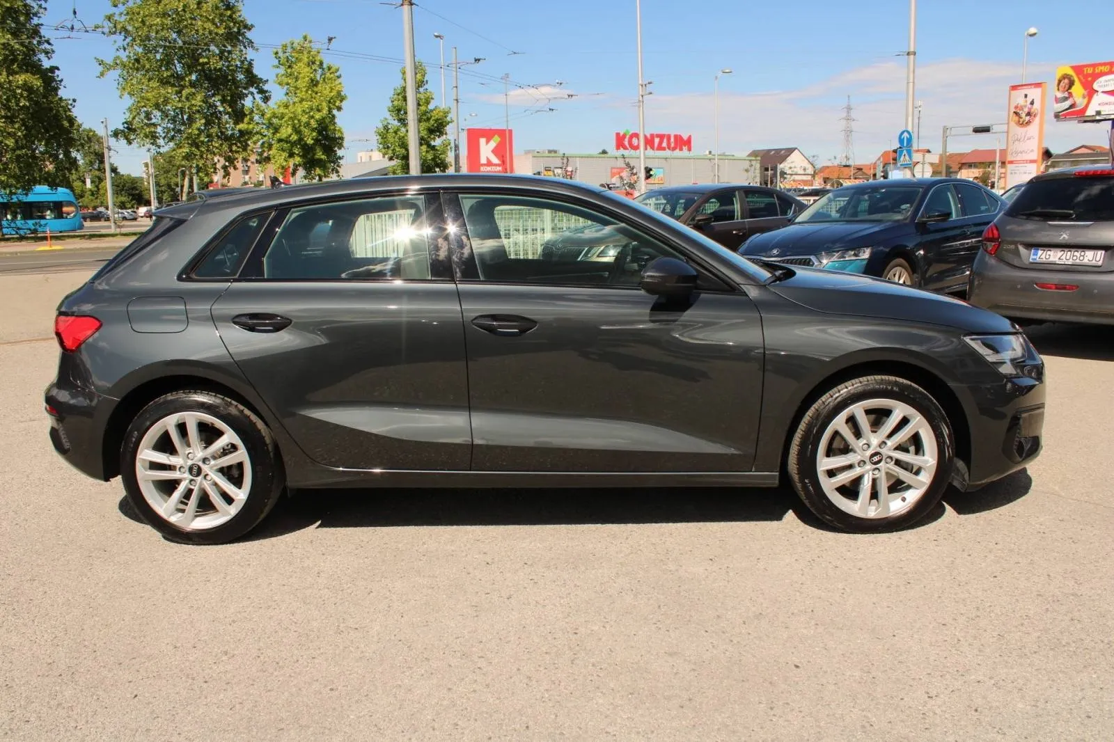 audi a3 40 tfsi e automatik *led, navigacija* - slika 4