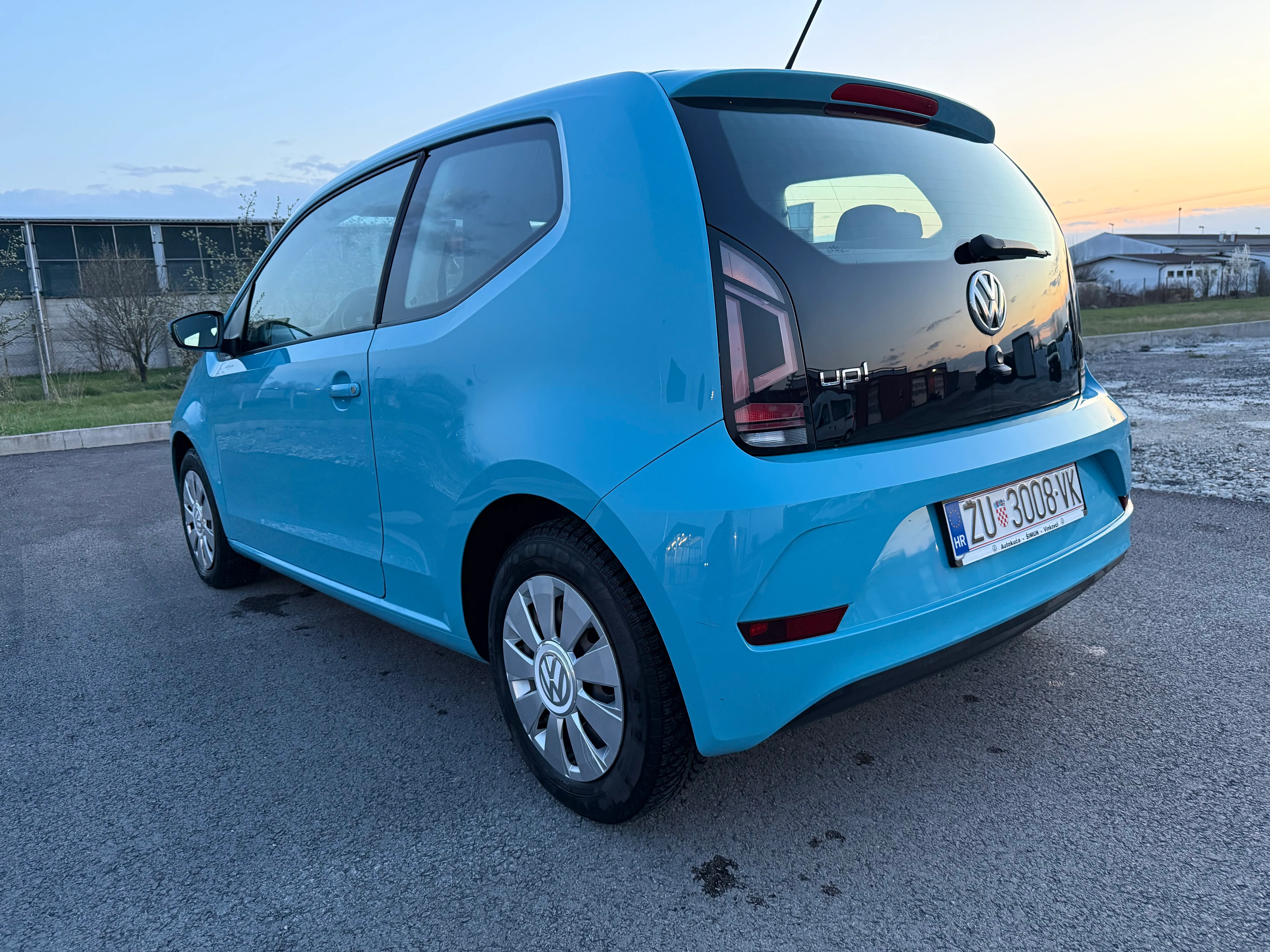 prodajem vw up! - slika 2