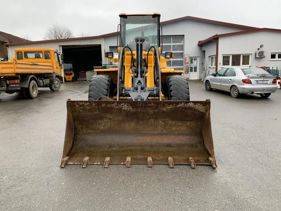 utovarivač volvo l45 - slika 3
