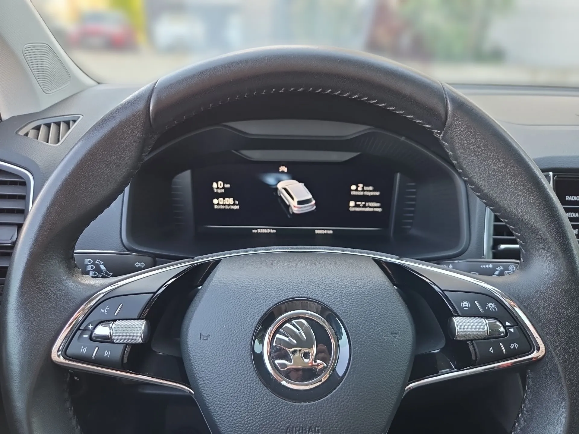 škoda karoq business 2.0 tdi 85kw dsg - slika 8
