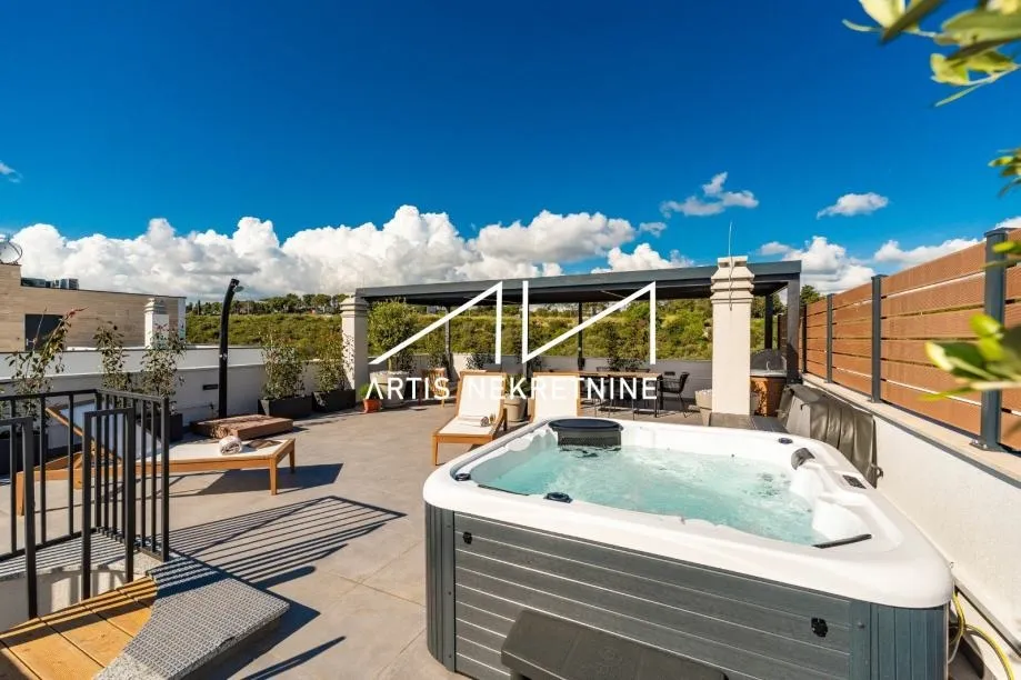 luksuzni penthouse u zadru – rooftop, jacuzzi, pogled na more - slika 7