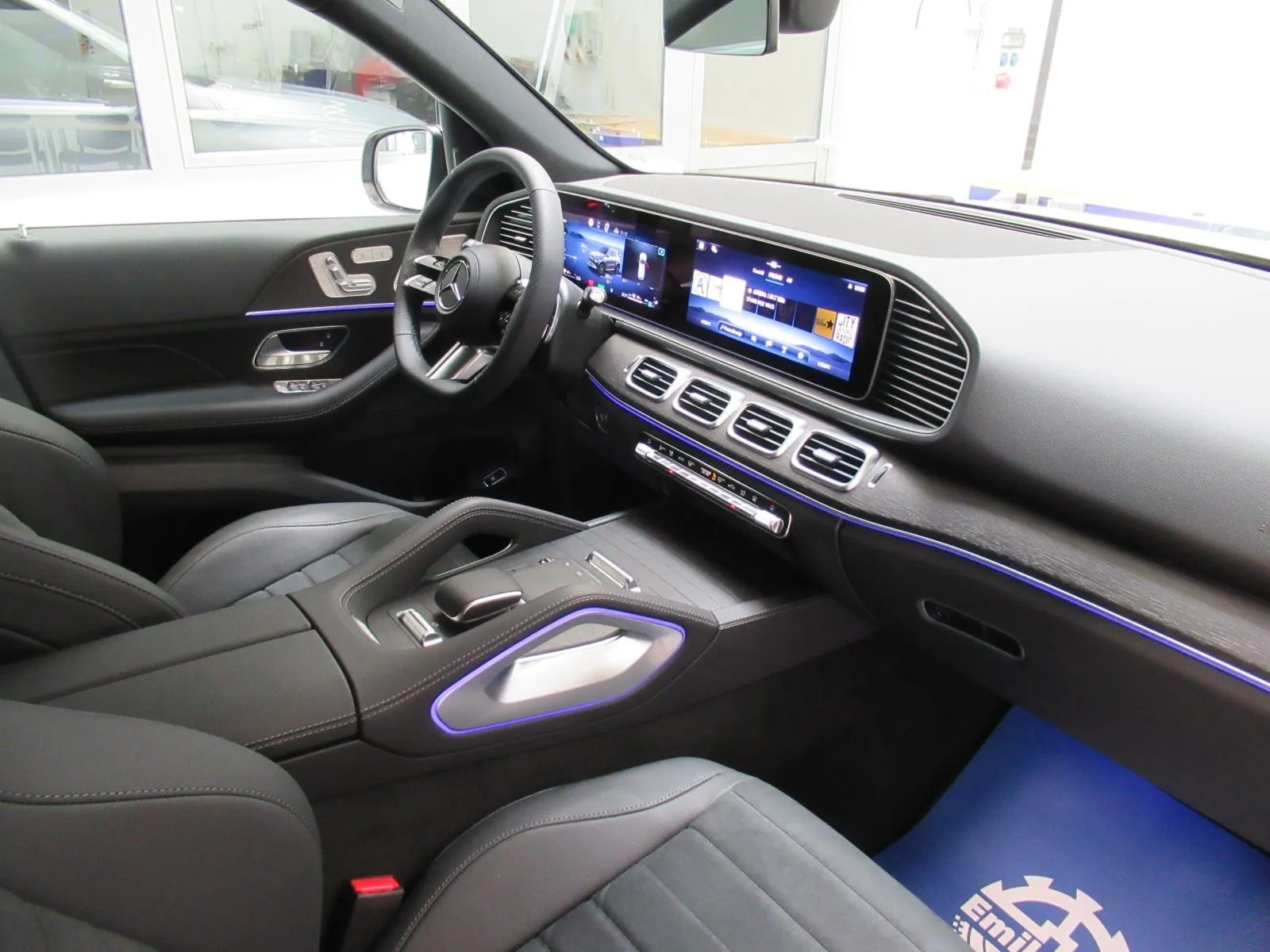 mercedes-benz gle 350 de 4m amg line/airmatic/night/memory/pano/21" - slika 10