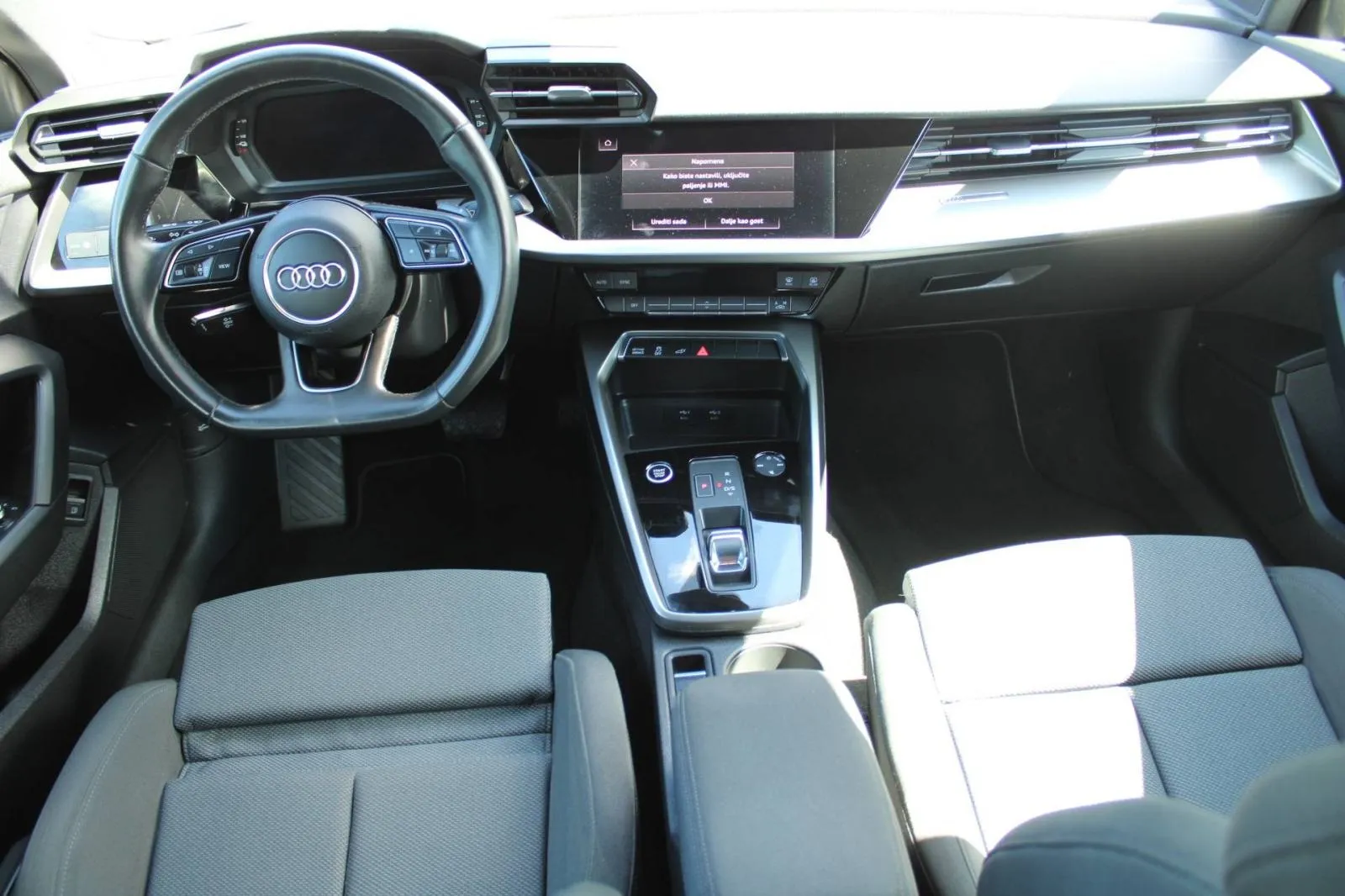 audi a3 40 tfsi e automatik *led, navigacija* - slika 17