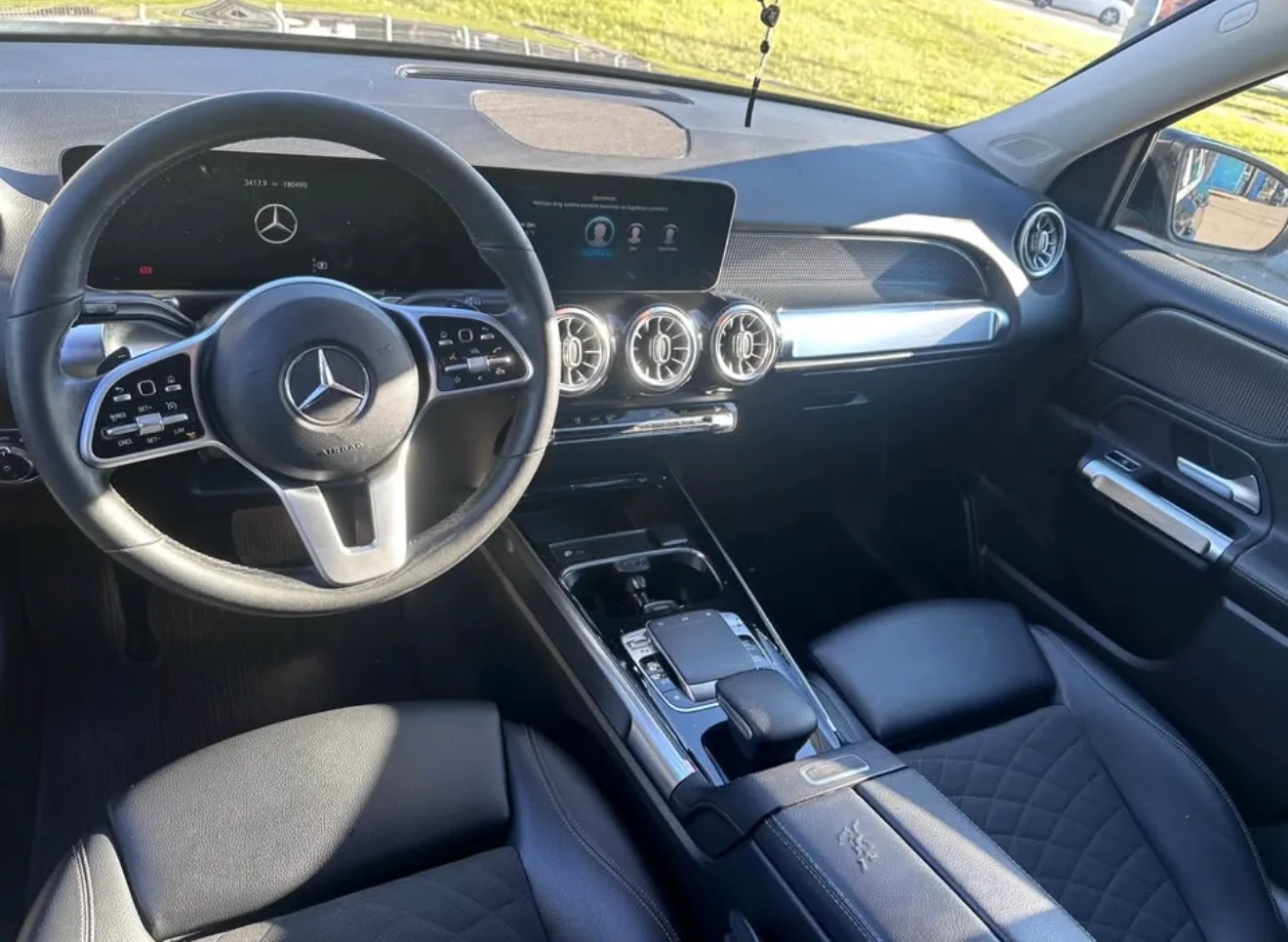 mercedes glb 180d, 2020 godina, registriran do 2/2027 - slika 8