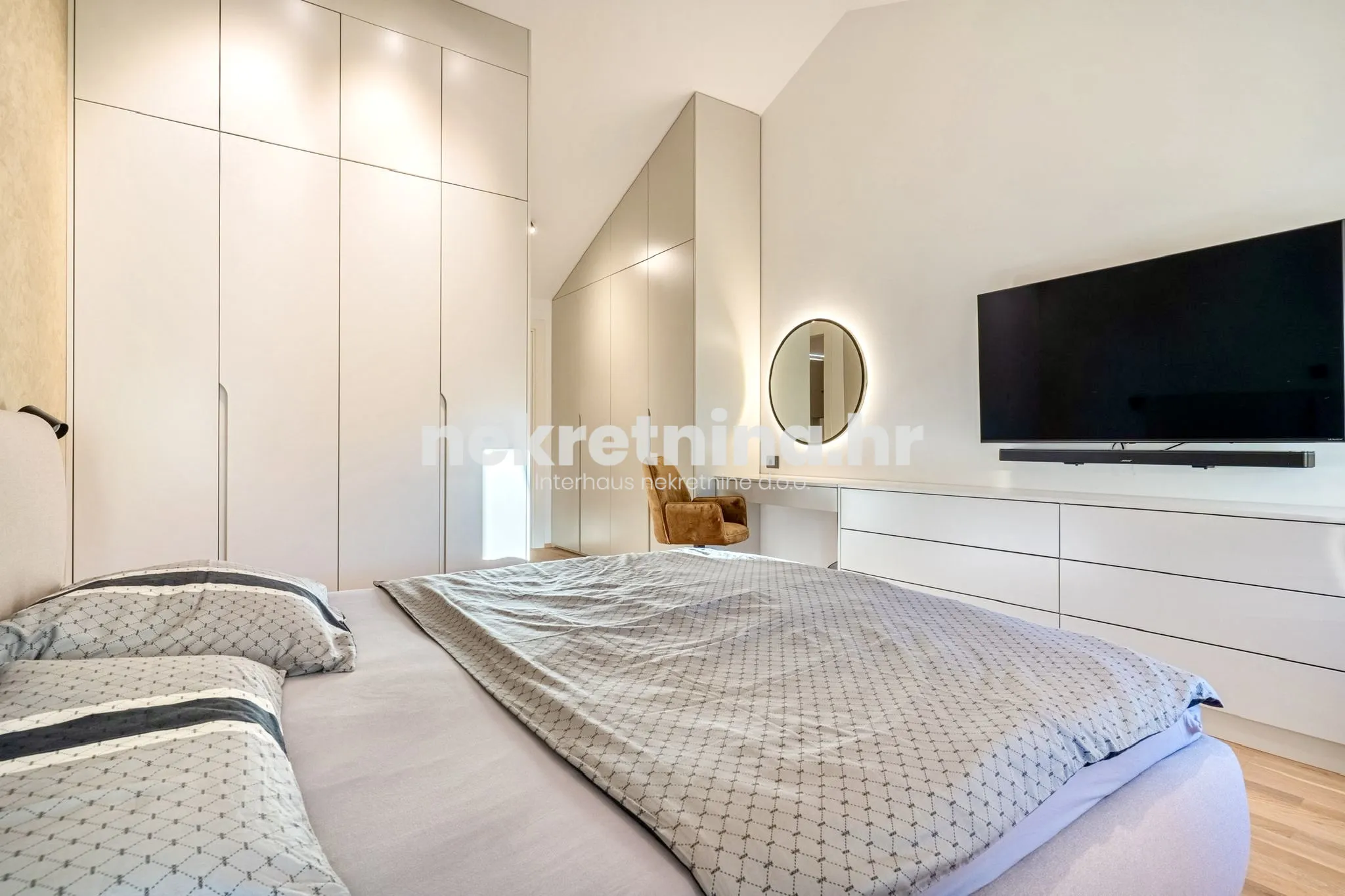 prodaja- trosobni stan: prvi red d mora cres, 106.7m2 - slika 13