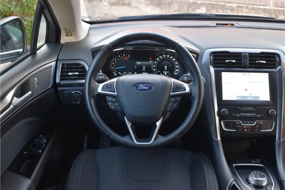 ford mondeo 2.0 tdci automatik,titanium -android&apple,dab -facelift - slika 10