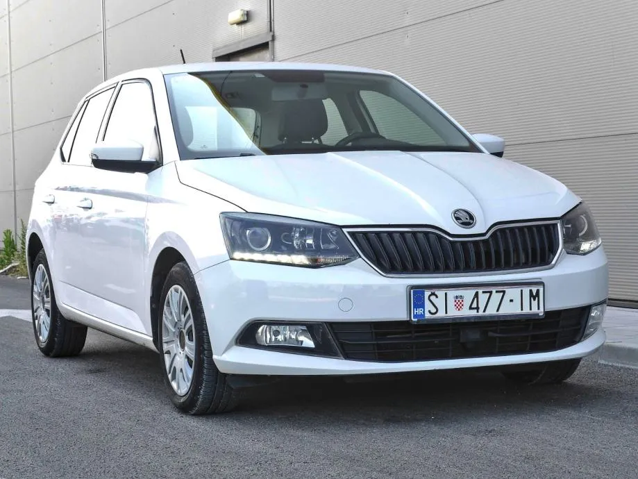 škoda fabia 1.4 tdi | registriran do 08/2026 - slika 10