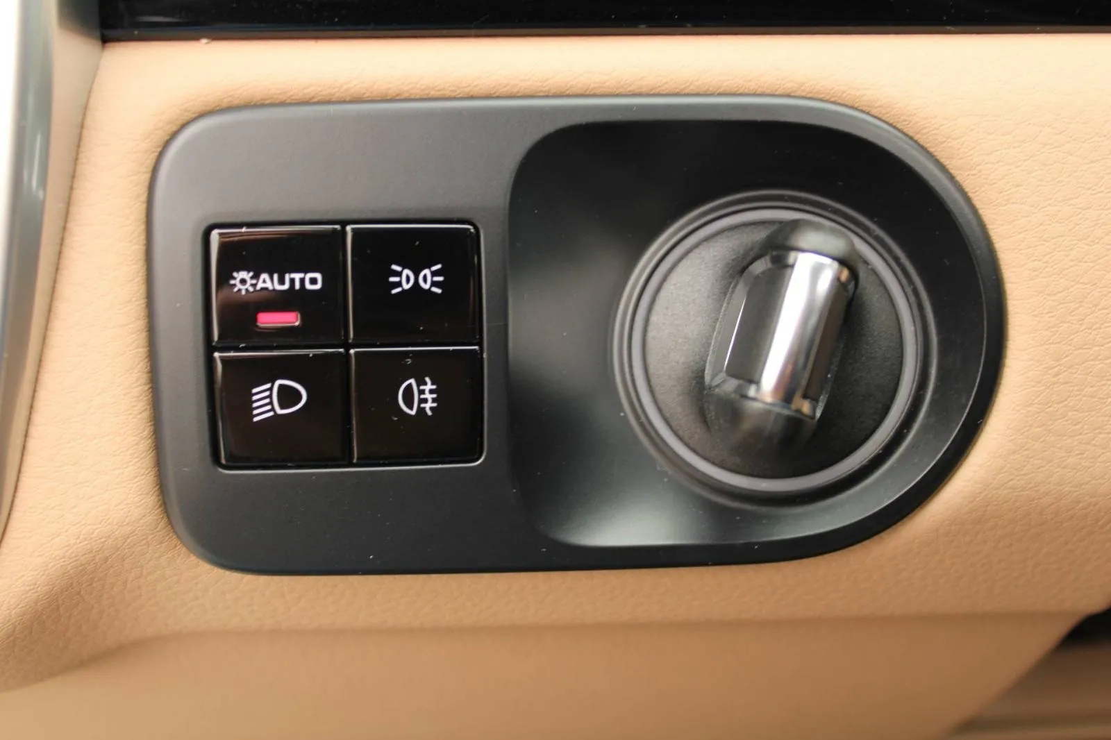porsche cayenne 3.0 v6 e-hybrid *panorama, led, navigacija* - slika 14