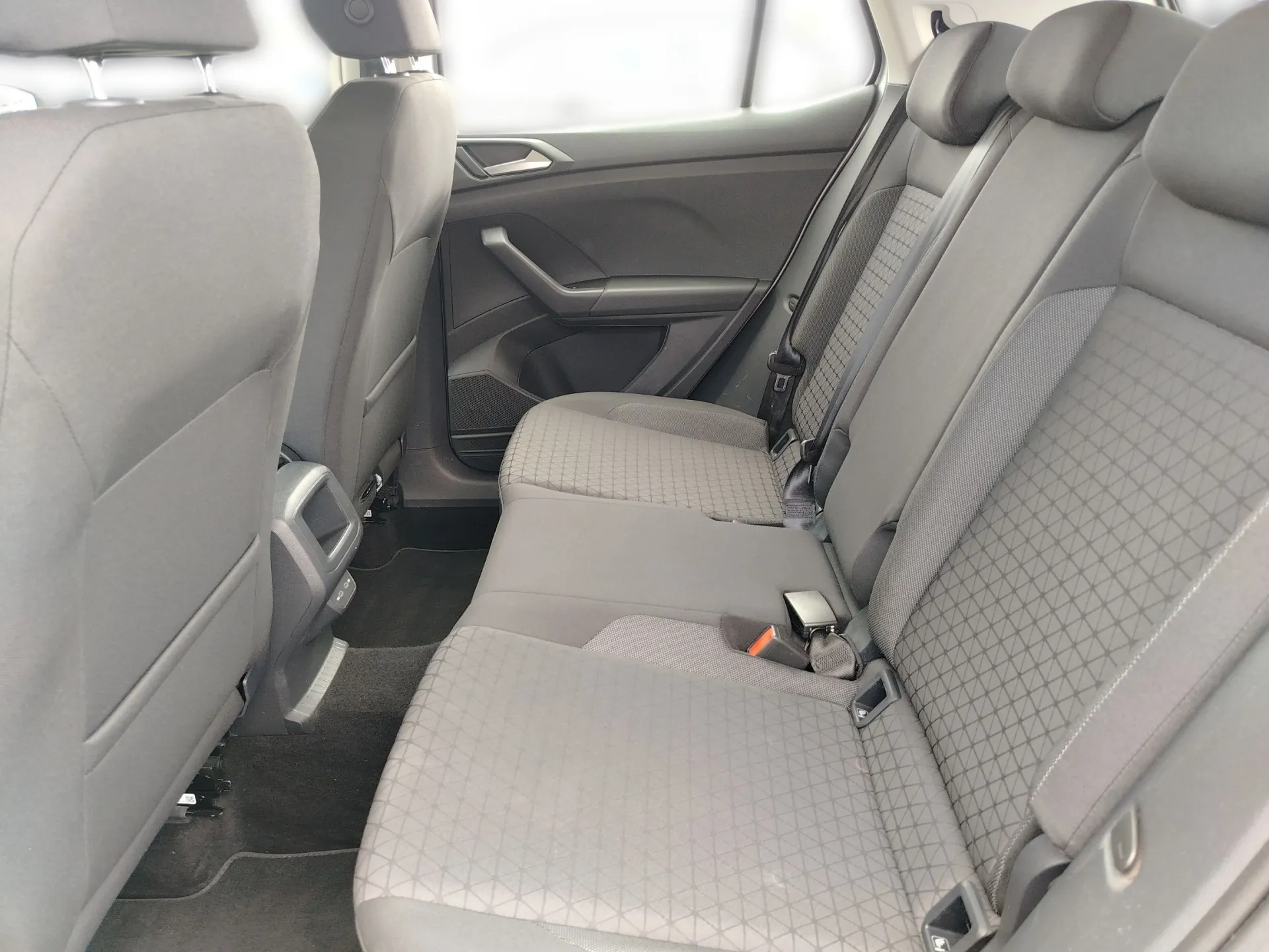 vw t-cross 1.0 tsi dsg life business - slika 11