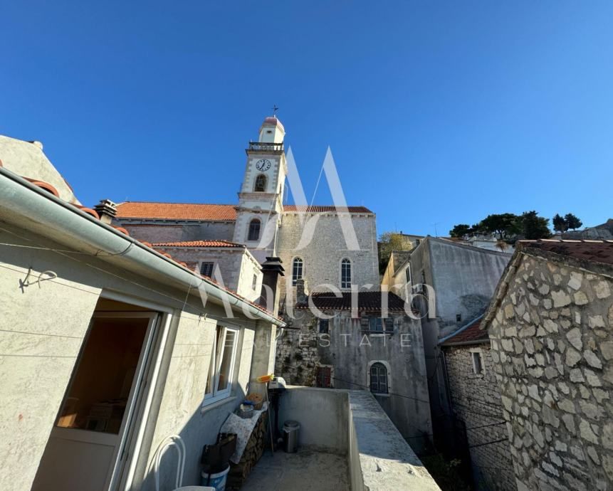 dvoetažni stan u centru šibenika/dolac – 95 m² - slika 13