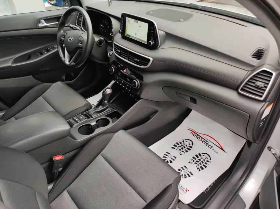 hyundai tucson 1,6 crdi - hybrid - 120.000km - kamera - navi - reg ! - slika 12