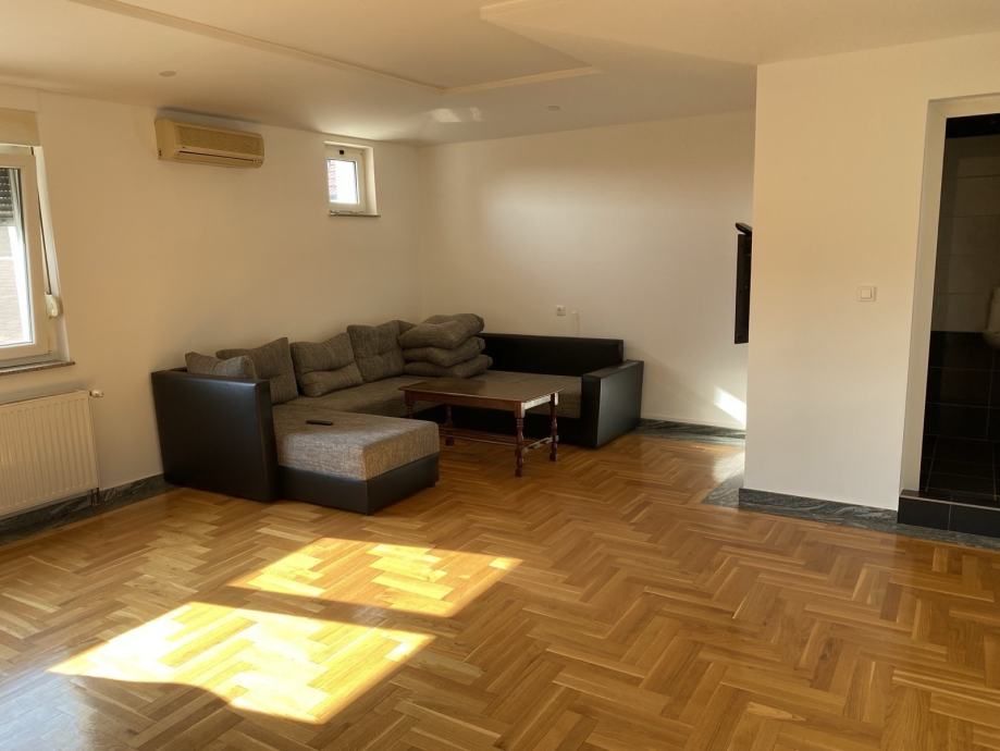 kuća: osijek, retfala, katnica, 292.00 m2 (+ stan u dvorištu 80.00m2) - slika 3