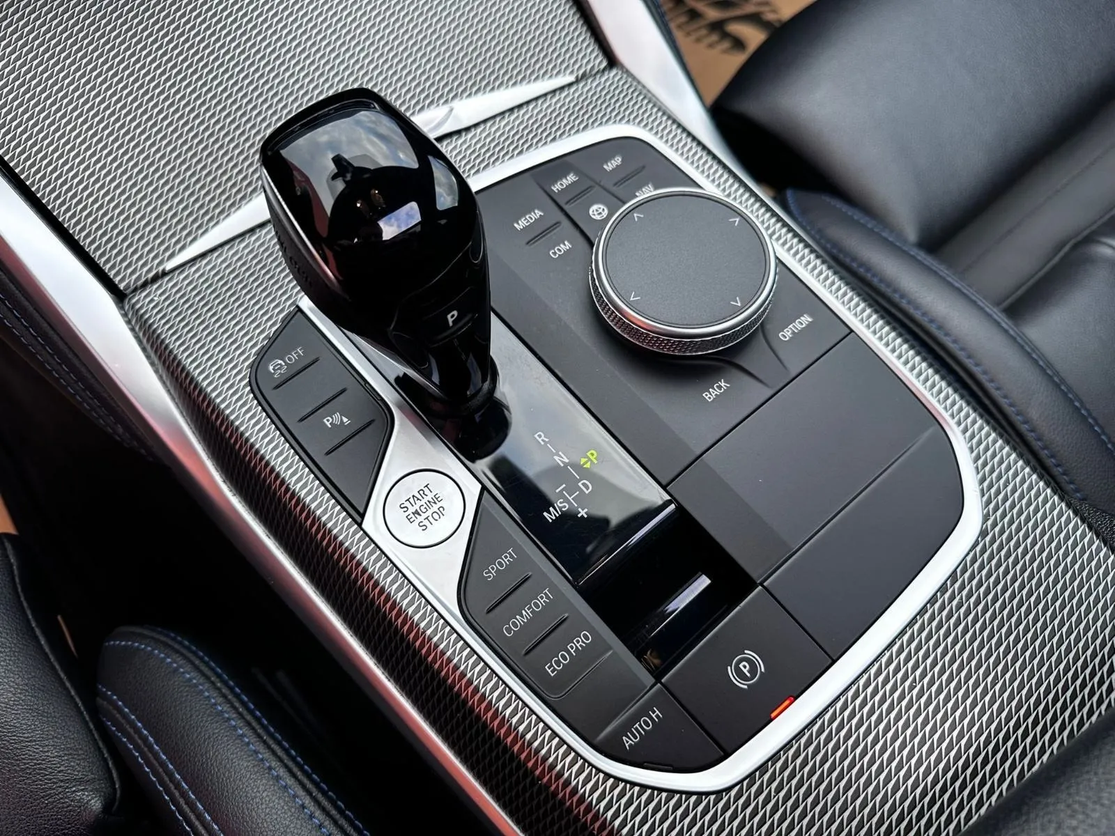 bmw serija 4 gran coupe 420d xdrive •2023.g.•kamera•pano• - slika 10