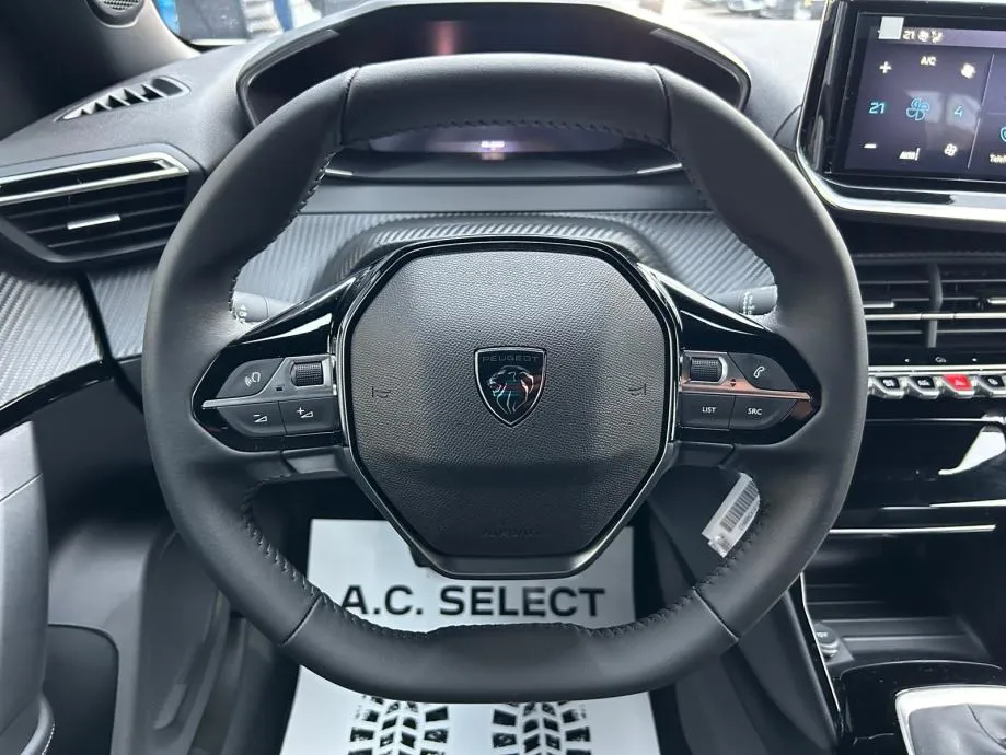 peugeot 2008 allure puretech 100 - slika 15
