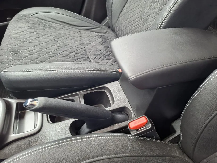 suzuki vitara 1,4 2wd glx+ hybrid reg. 03/27 - slika 18