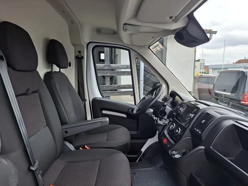 peugeot boxer 2.2 hdi*140ks*klima*navigacija*park.kamera* - slika 13