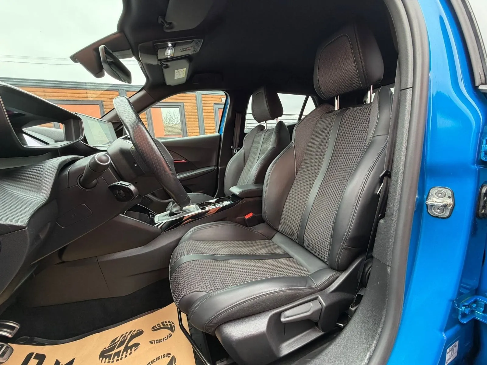 peugeot 2008 1.2 puretech •2021•gt line•kamera•leasingbezučešća• - slika 8