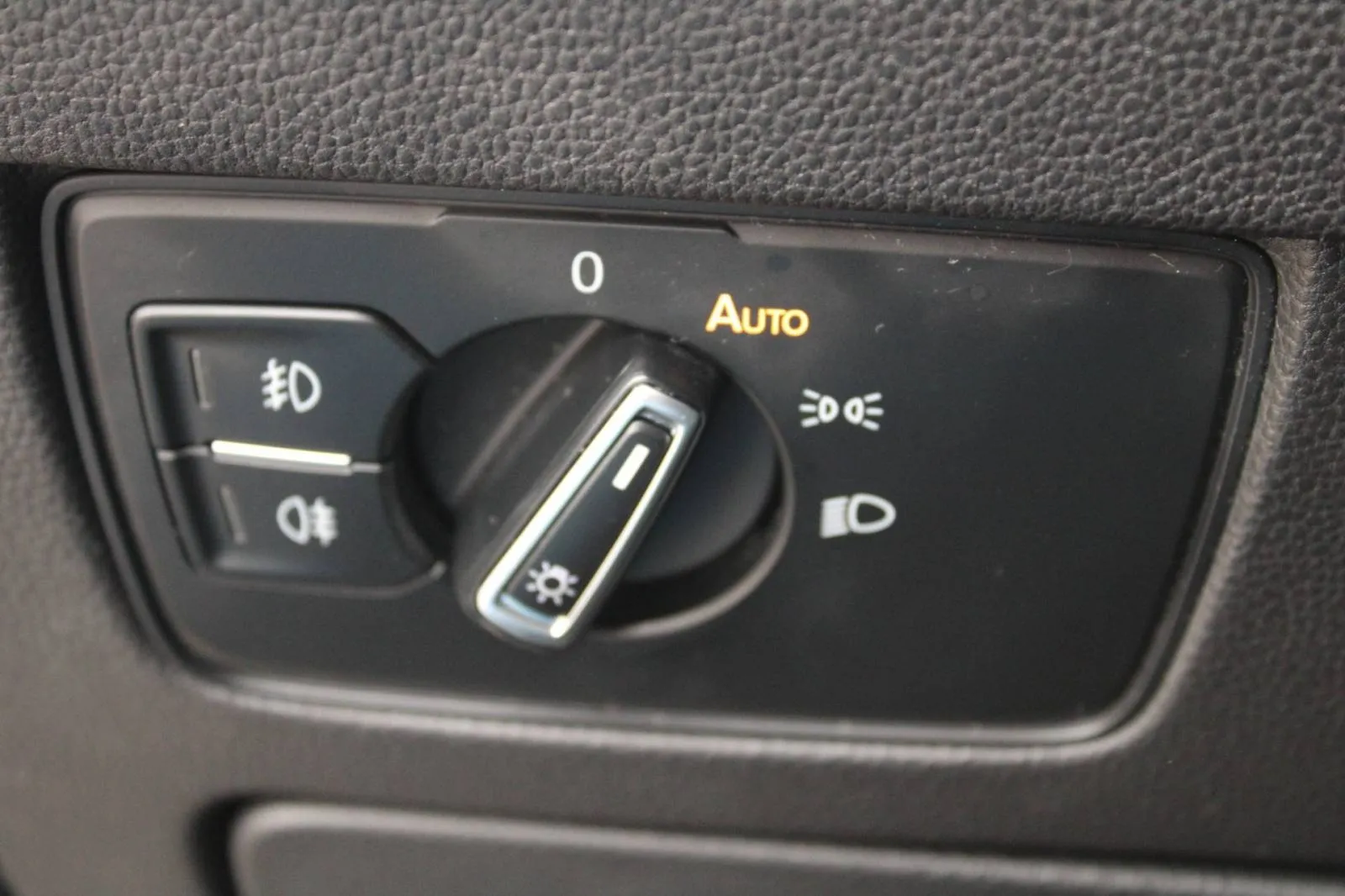 vw passat 2.0 tdi dsg *led, navigacija, kamera* - slika 15
