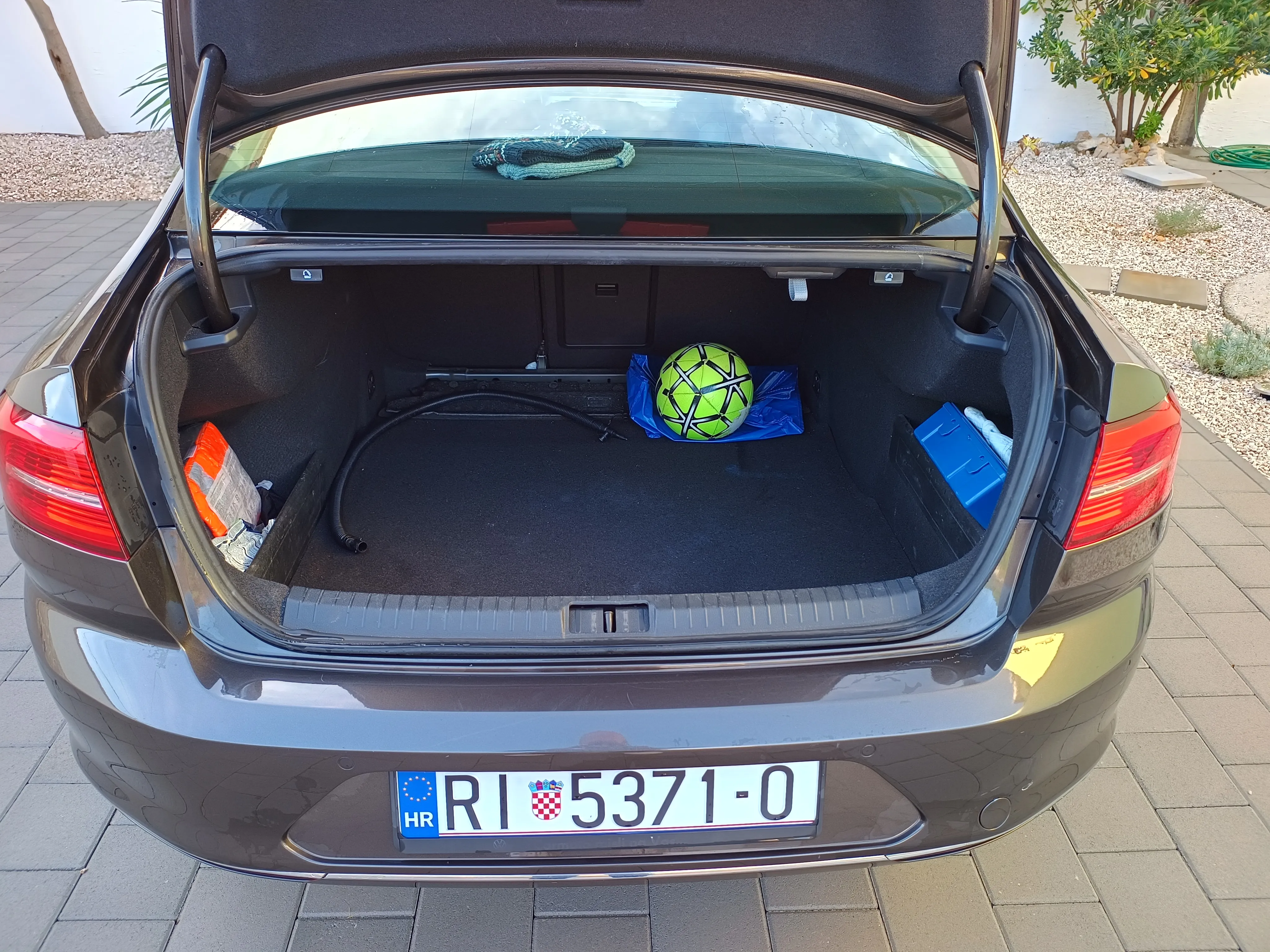 passat b8 2.0 tdi 190 ks higline - slika 9