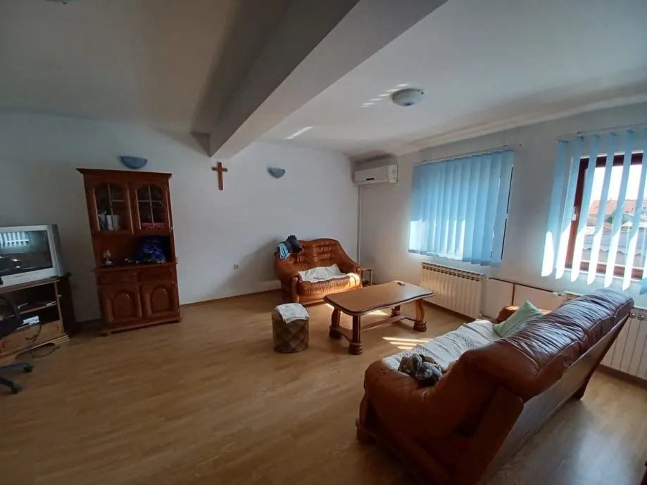 kuća: osijek, retfala, visoka prizemnica, 308m2 (+66m2 dvorišni stan) - slika 11