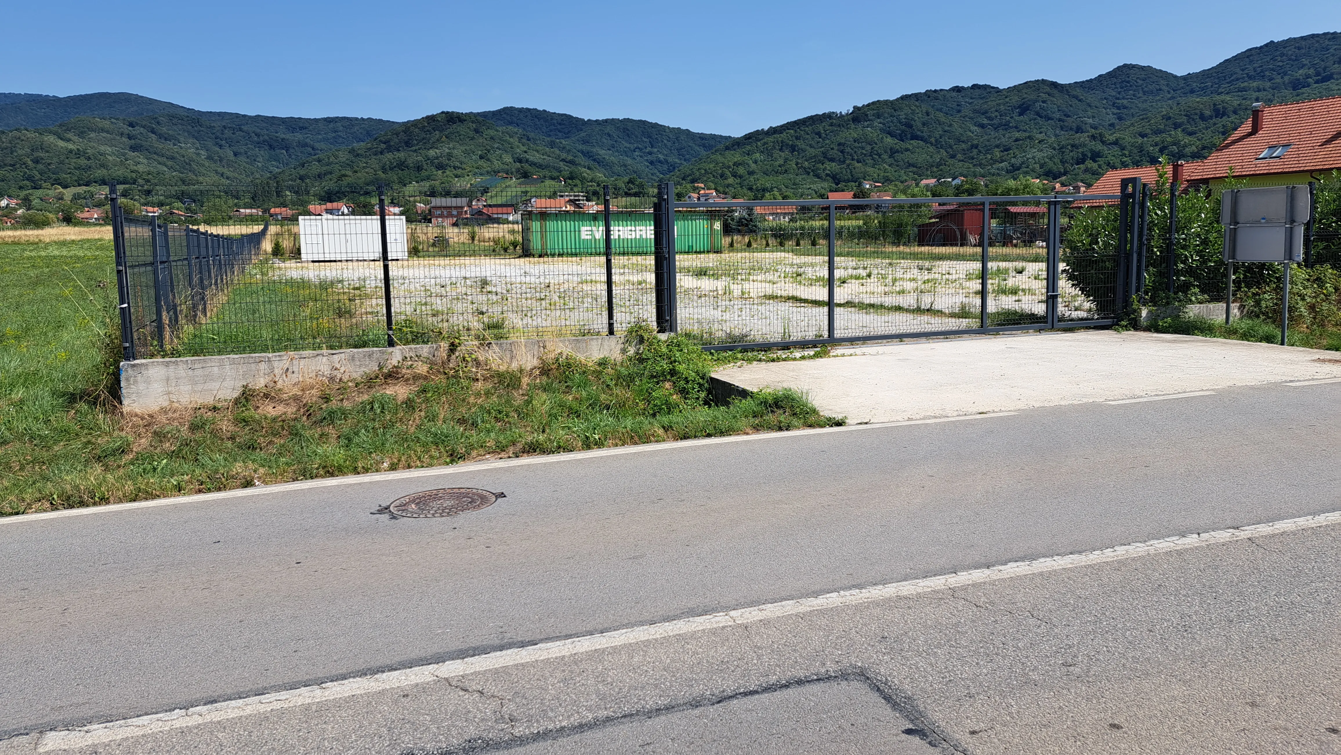 kontejner uredski 15m2 s građevinskom i zemljištem 649 m2 - slika 7