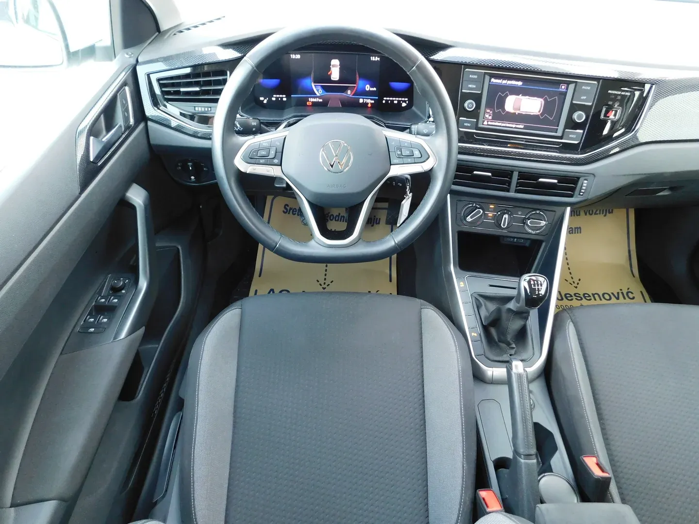 10842 volkswagen polo 1.0 tsi life - slika 9